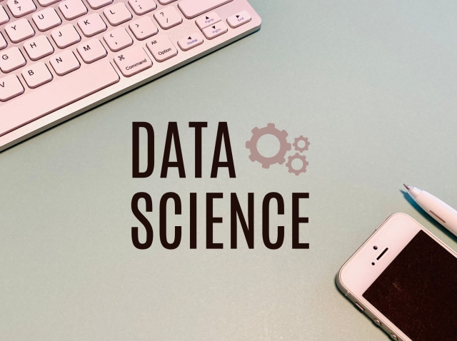 東京本社の正社員 データアナリスト ソフトウェア・通信の求人情報イメージ1